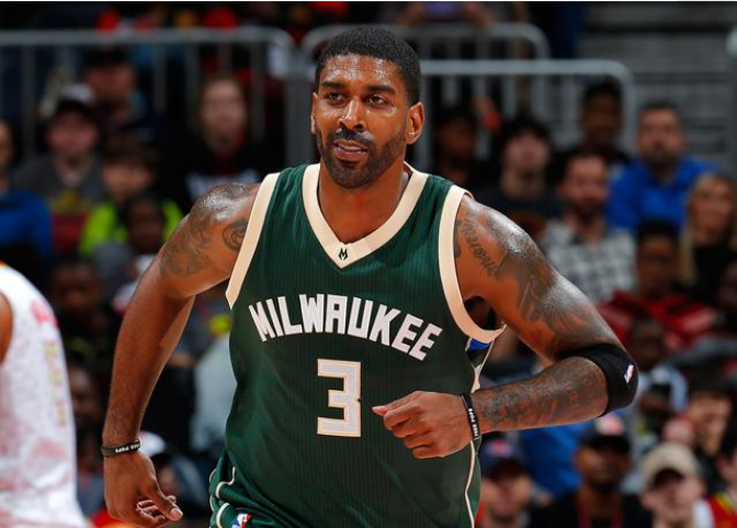 克里斯替补登场仅一分钟，就为我们扳平了比分！